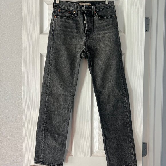 Levi's Premium Wedgie Straight Fit Women's Jeans - Picture 1 of 7